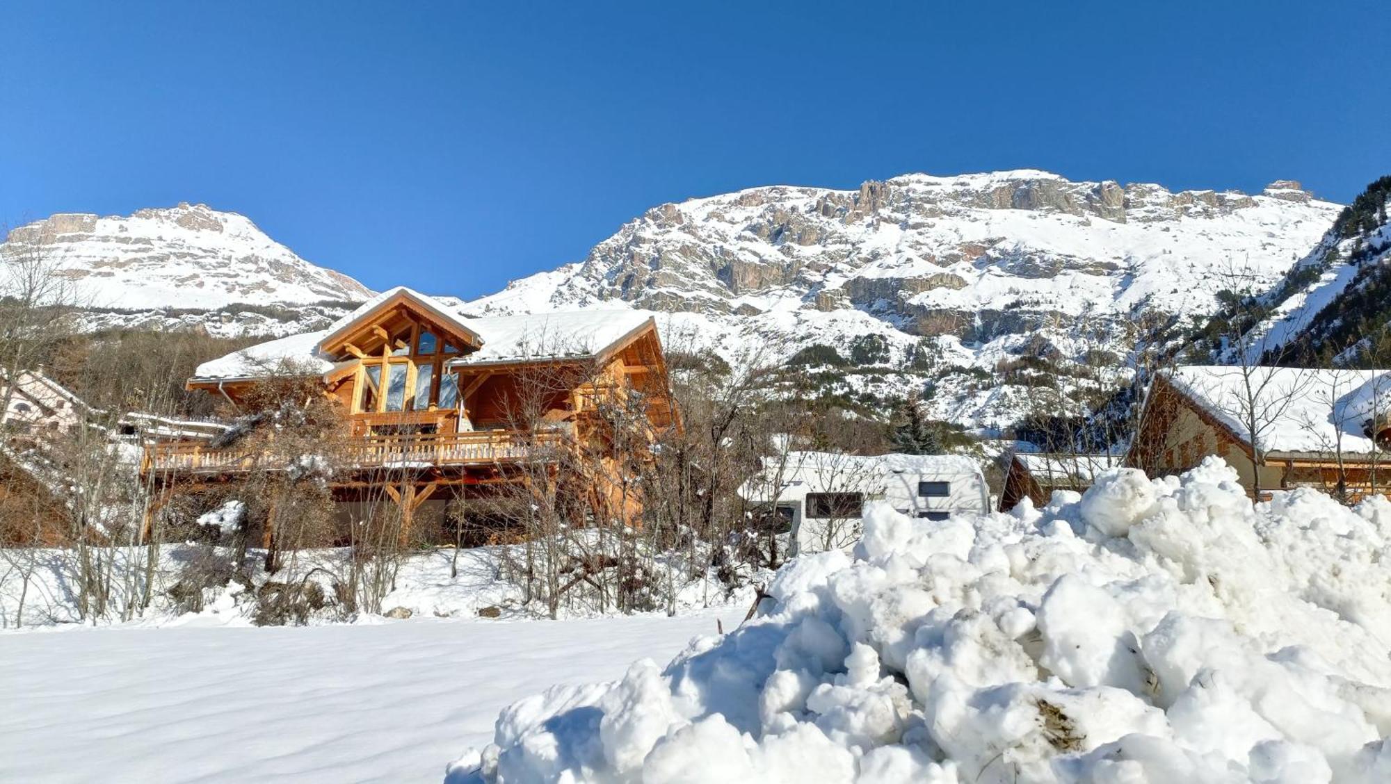 Les Cabris Bed & Breakfast Pelvoux Exterior photo